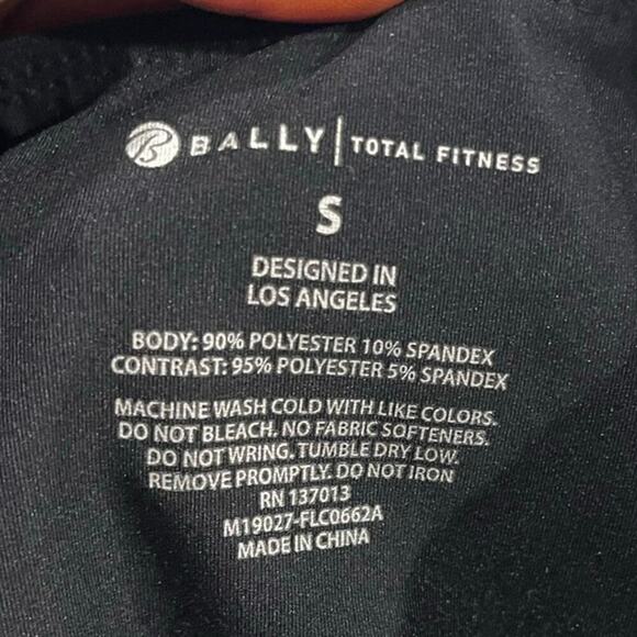 Bally Total Fitness Capri Leggings High-Rise Pull-On Printed Black White Size S - Picture 2 of 8